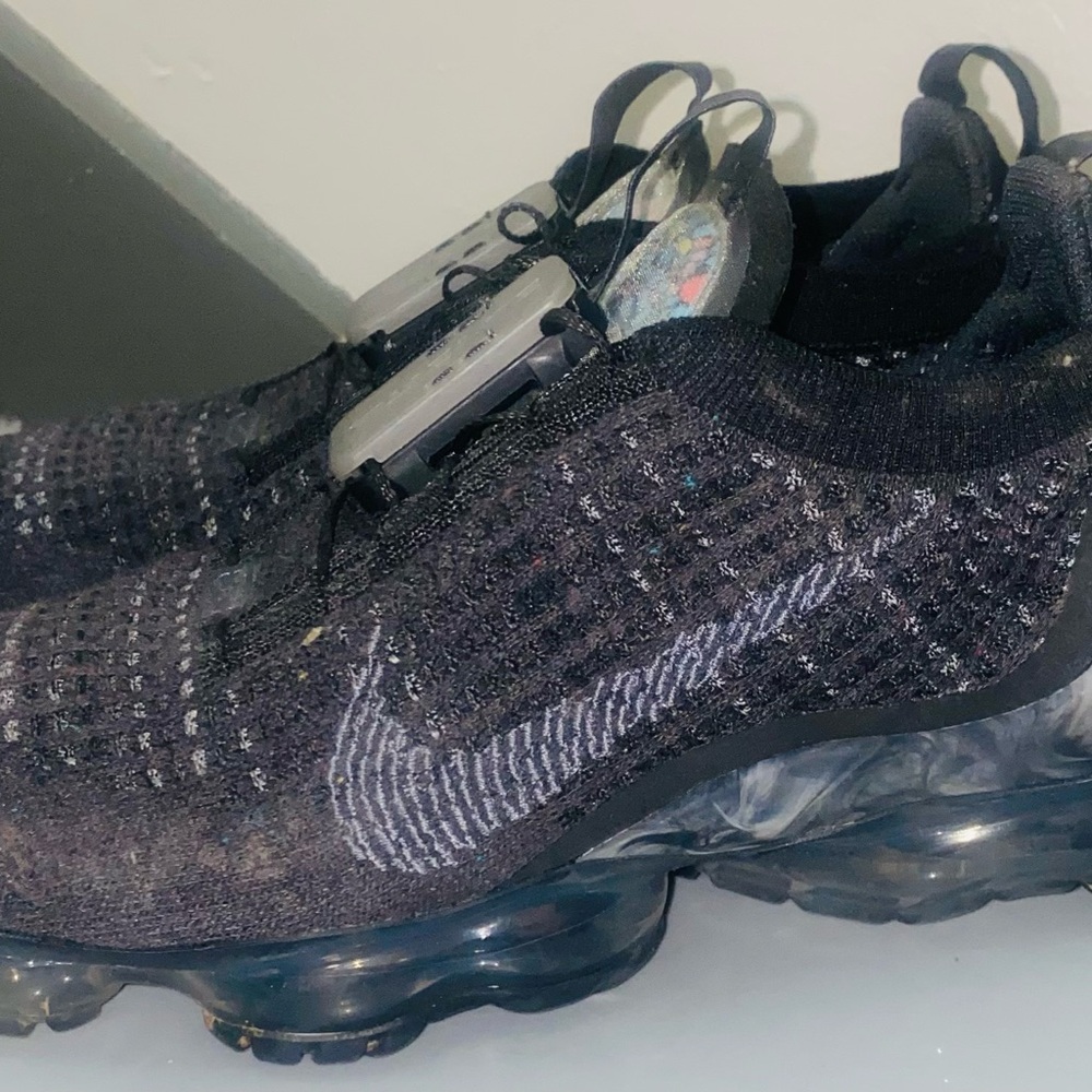 🔥 Nike Air VaporMax Flyknit Sneakers | Black | Size 6 | Good Condition 🔥